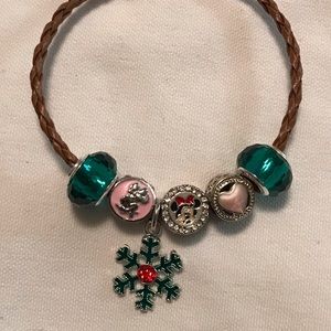 Disney Christmas Pandora style bracelet🎄🎉